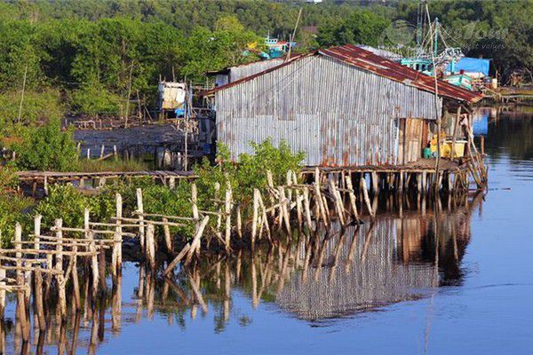 Làng chài cổ đặc biệt mang tên Hàm Ninh Làng chài cổ đặc biệt mang tên Hàm Ninh