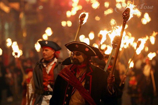 Ngập tràn lung linh kỳ bí với lễ hội Guy Fawkes Night, Anh