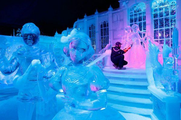 Hoành tráng lễ hội điêu khắc băng tại Bỉ Hoành tráng lễ hội điêu khắc băng tại Bỉ