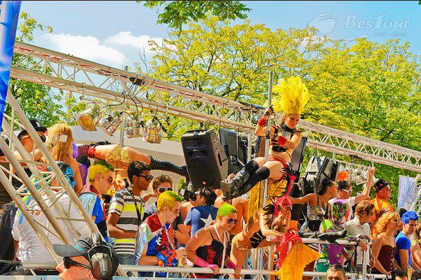 Những lễ hội đặc trưng của Thụy Sỹ Những lễ hội đặc trưng của Thụy Sỹ