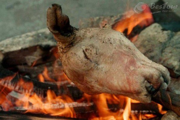 Cận cảnh món ăn đầu cừu kinh dị nhất thế giới tại Na Uy Cận cảnh món ăn đầu cừu kinh dị nhất thế giới tại Na Uy