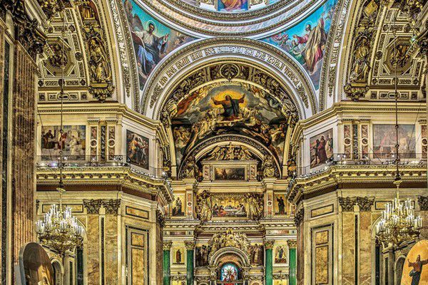 Biểu tượng của thành phố cổ Saint Peterburg - nhà thờ thánh Issac Biểu tượng của thành phố cổ Saint Peterburg - nhà thờ thánh Issac