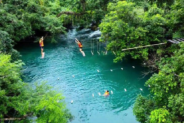 Suối nước Moọc –  Suối nước Moọc –