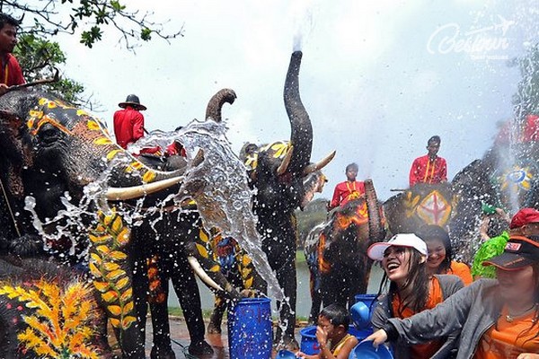 Lễ hội té nước Tết cổ truyền Thái Lan 2020 - Songkran Lễ hội té nước Tết cổ truyền Thái Lan 2020 - Songkran