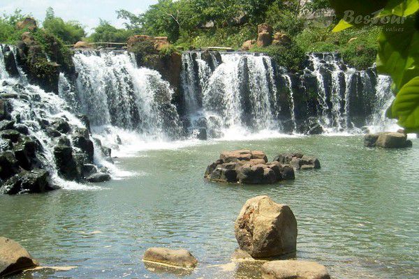 Đến Đà Lạt ngất ngây với thác Cam Ly hùng vĩ Đến Đà Lạt ngất ngây với thác Cam Ly hùng vĩ