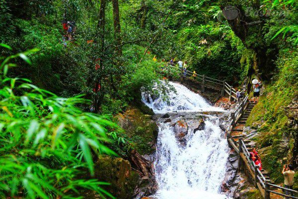 Thác Tình yêu - minh chứng một huyền thoại bất tử Thác Tình yêu - minh chứng một huyền thoại bất tử