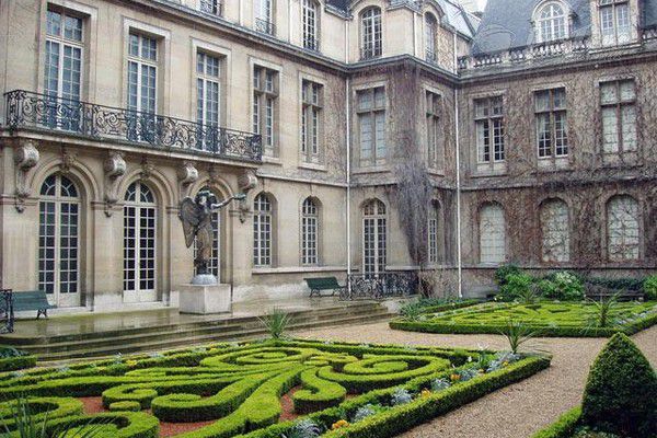 Tham quan bảo tàng Carnavalet cổ kính Tham quan bảo tàng Carnavalet cổ kính