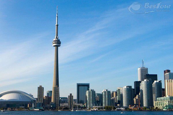 Chiêm ngưỡng thành phố Toronto trên cao từ tòa tháp CN Chiêm ngưỡng thành phố Toronto trên cao từ tòa tháp CN