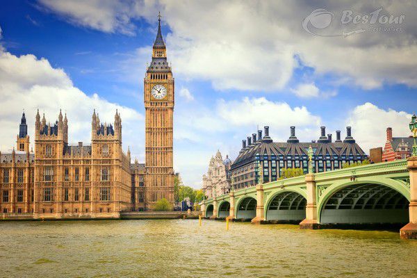 Tòa tháp London đầy kỳ bí sừng sững giữa bầu trời Anh Tòa tháp London đầy kỳ bí sừng sững giữa bầu trời Anh
