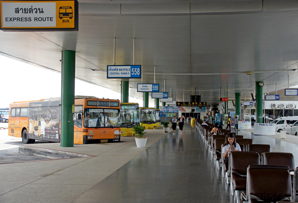 Xe bus tại suvarnabhumi